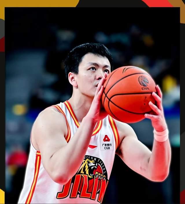 开云官网 -关于浙江队训练开放日，冲刺阶段复出首秀引欢呼，欧冠在即，心理建设被强调的信息